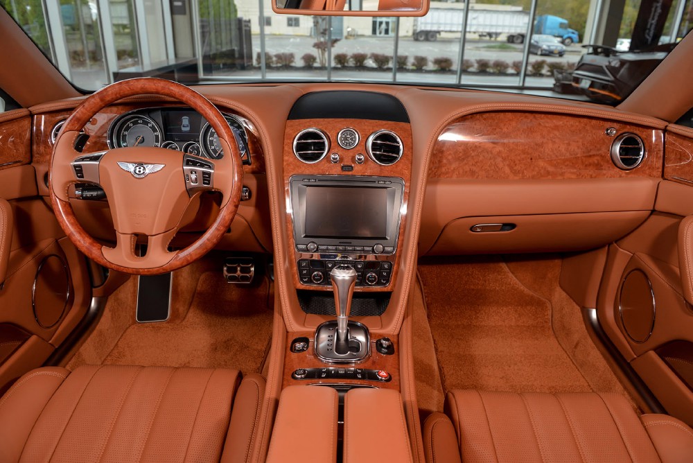 2015 Bentley Flying Spur Image 19