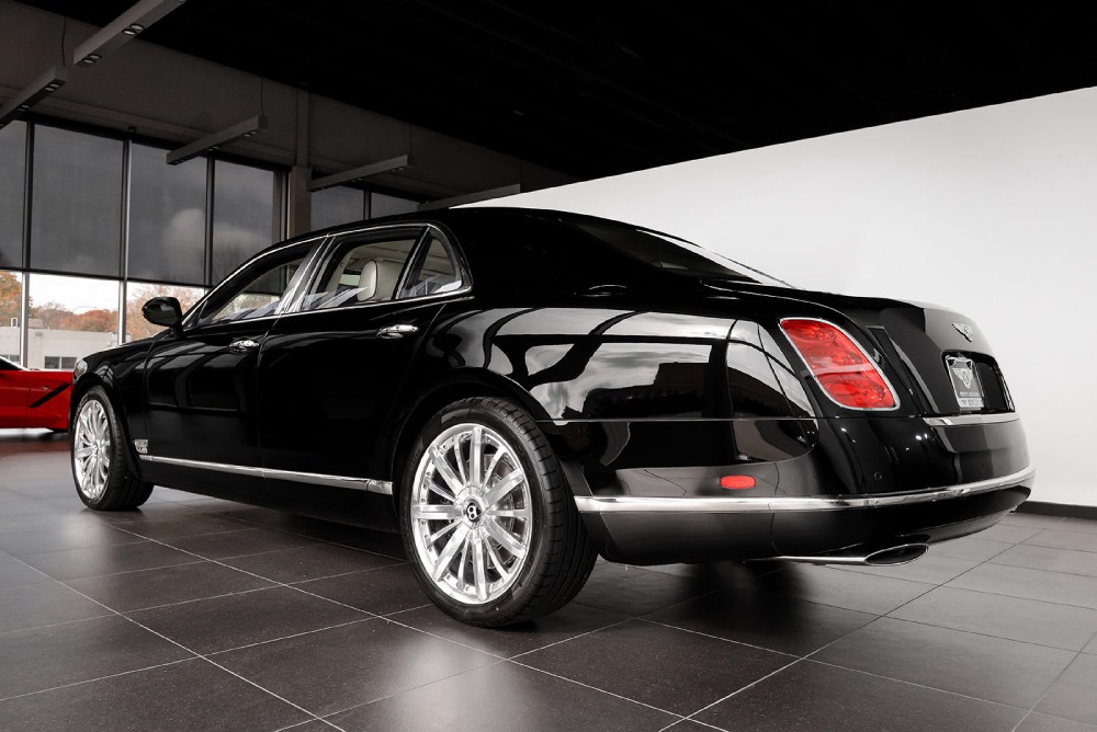 2015 Bentley Mulsanne Image 2