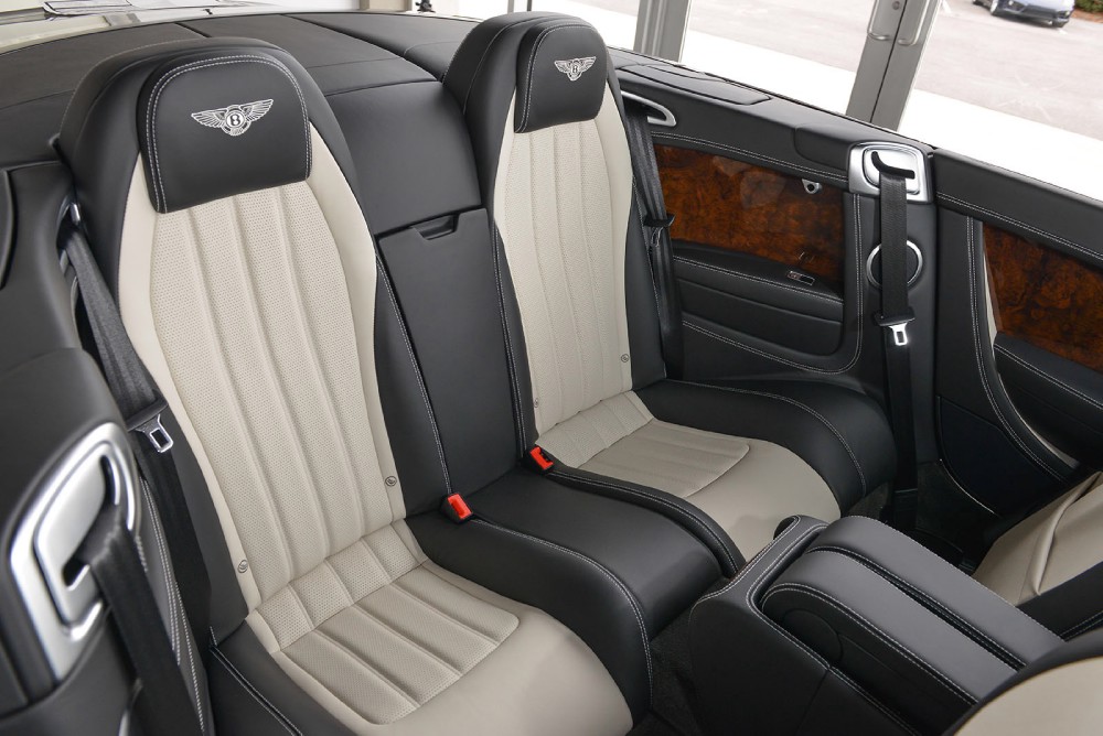 2015 Bentley Continental GT V8 S Convertible Image 17