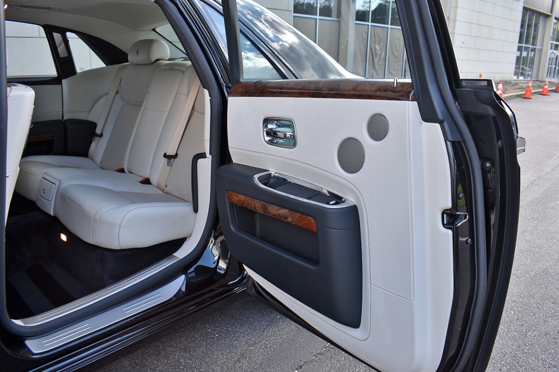 2015 Rolls-Royce Ghost Series II Image 8