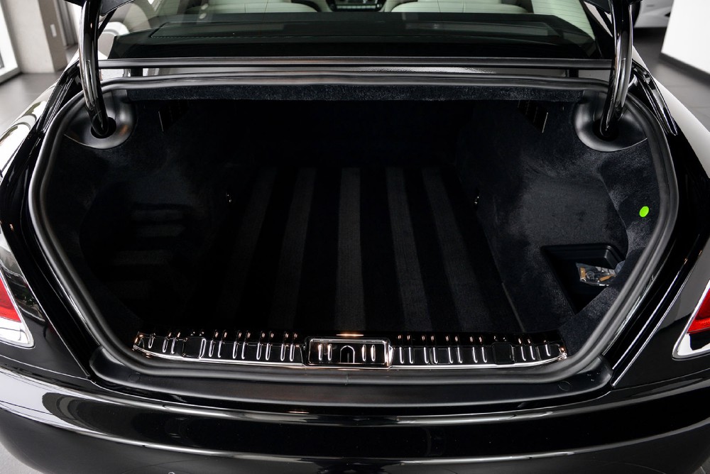 2015 Rolls-Royce Wraith Image 12