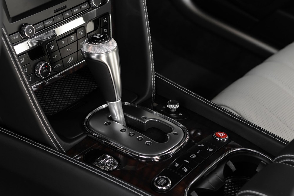 2015 Bentley Flying Spur V8 Image 17