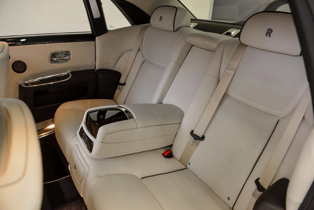 2015 Rolls-Royce Ghost Image 12