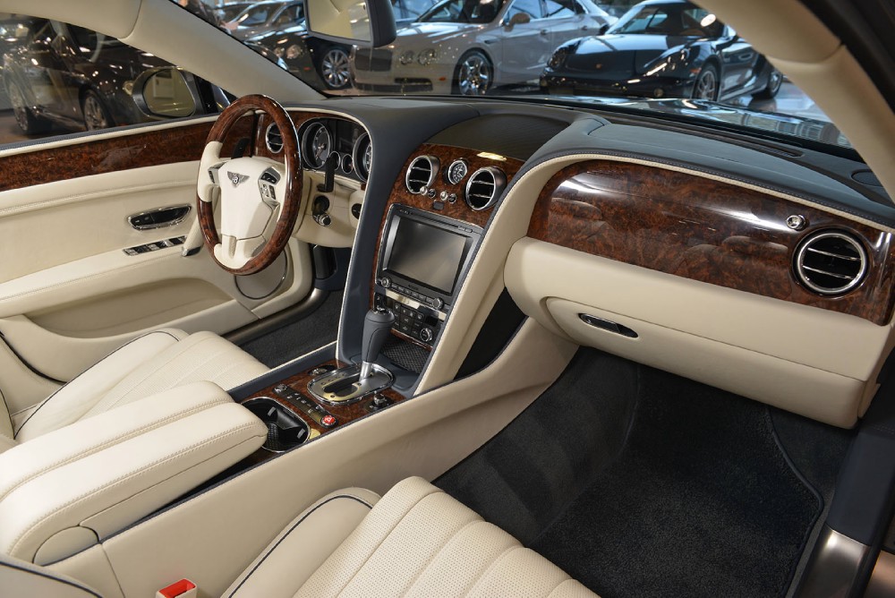2014 Bentley Flying Spur Image 17