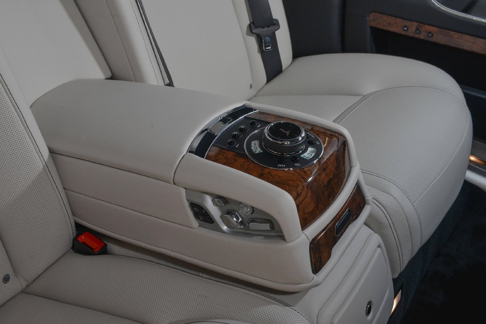 2015 Rolls-Royce Ghost EWB Series II Image 18