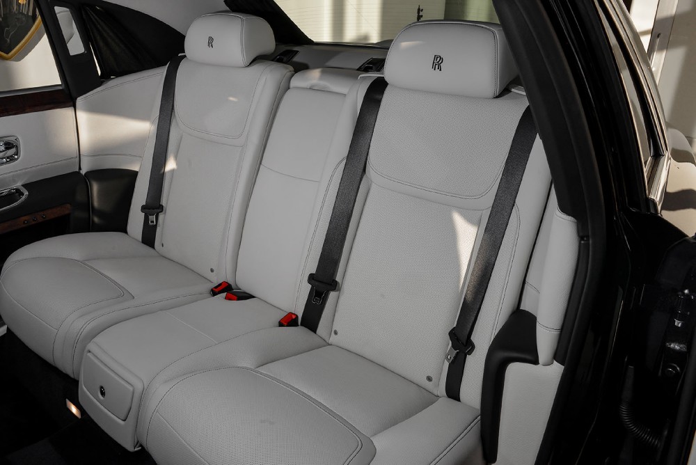 2015 Rolls-Royce Ghost EWB Series II Image 21