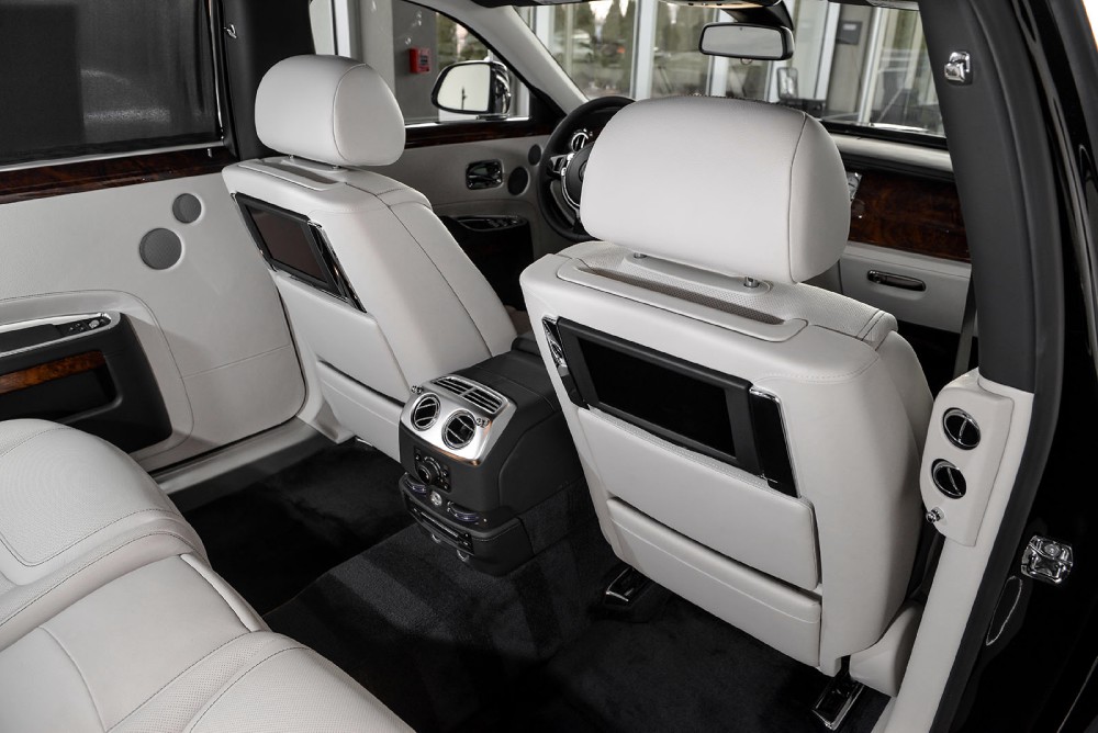 2015 Rolls-Royce Ghost EWB Series II Image 25