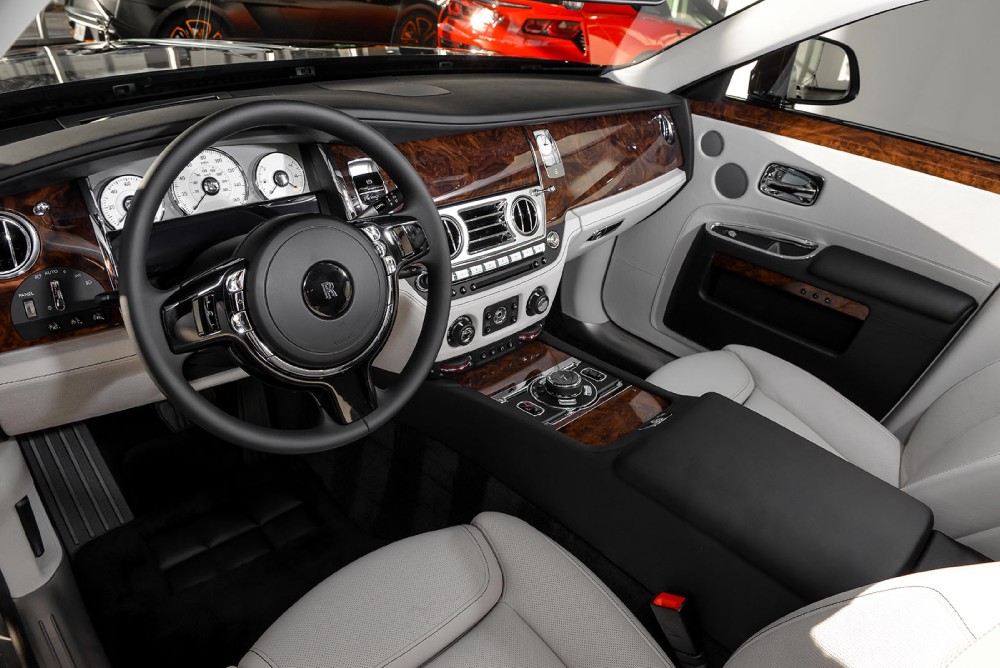 2015 Rolls-Royce Ghost EWB Series II Image 3