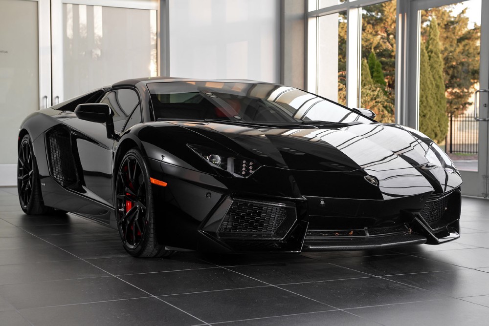 2015 Lamborghini Aventador Image 10