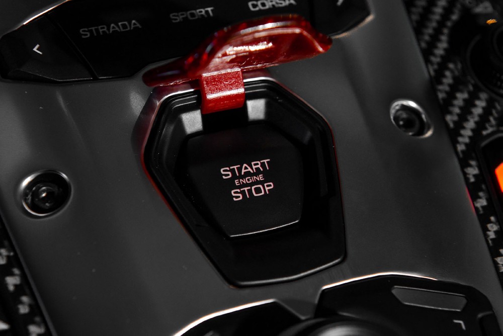 2014 Lamborghini Aventador Image 19