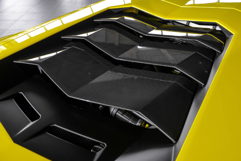 2014 Lamborghini Aventador Image 25