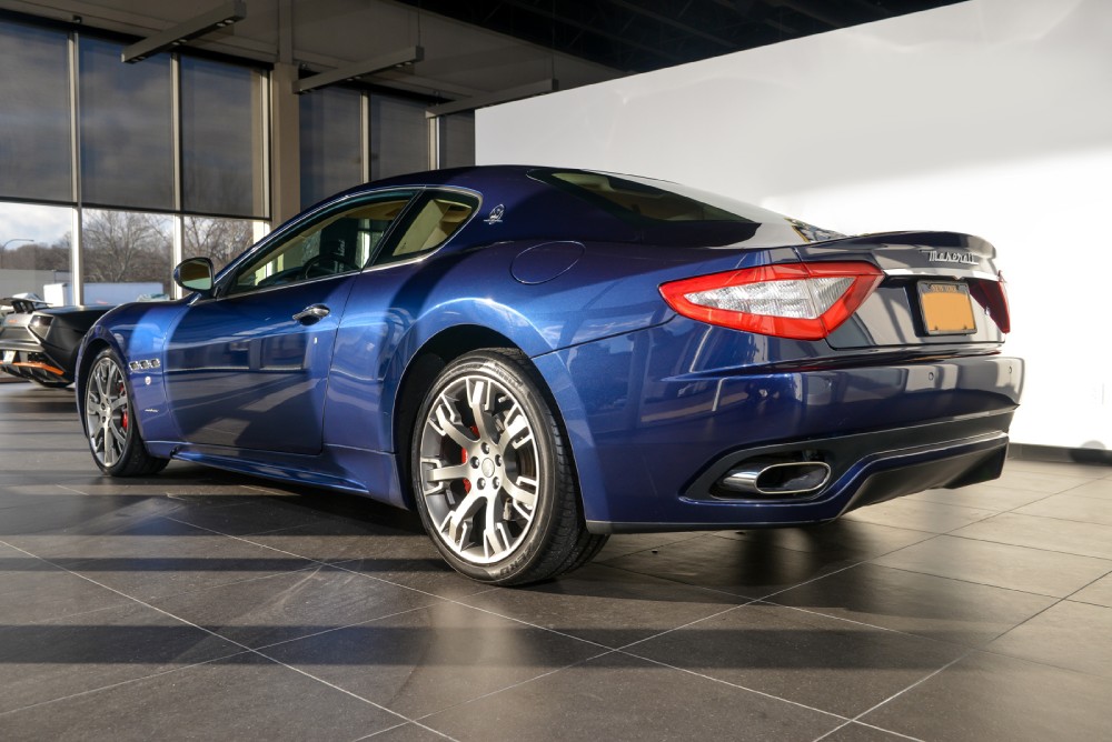 2009 Maserati GranTurismo Image 3