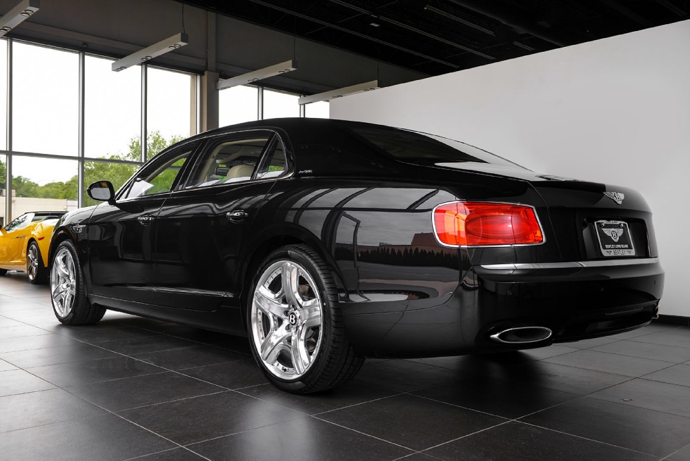 2015 Bentley Flying Spur Image 2