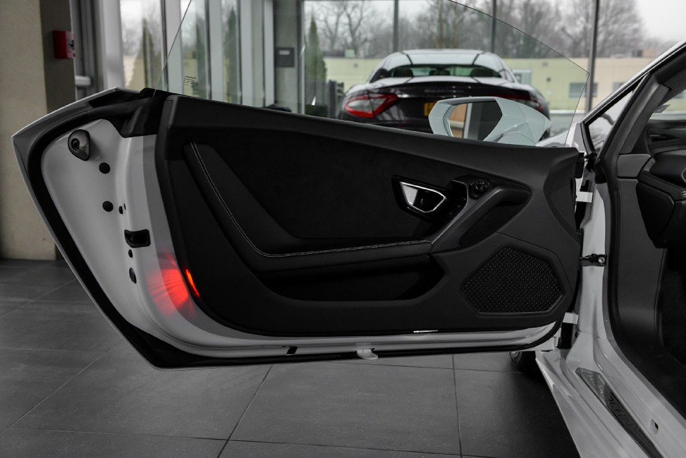 2015 Lamborghini Huracan Image 19