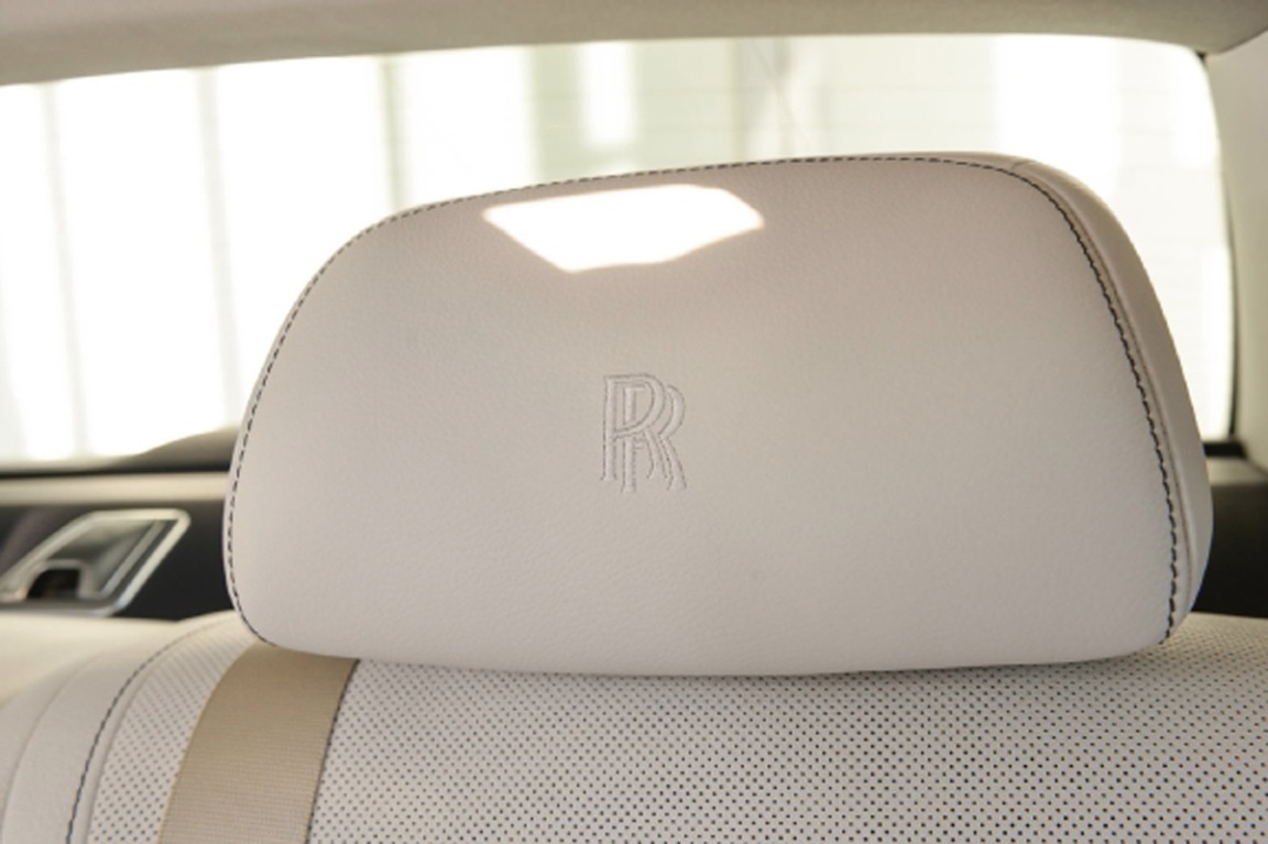 2015 Rolls-Royce Ghost Series II Image 11