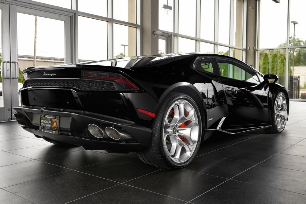 2015 Lamborghini Huracan Image 2