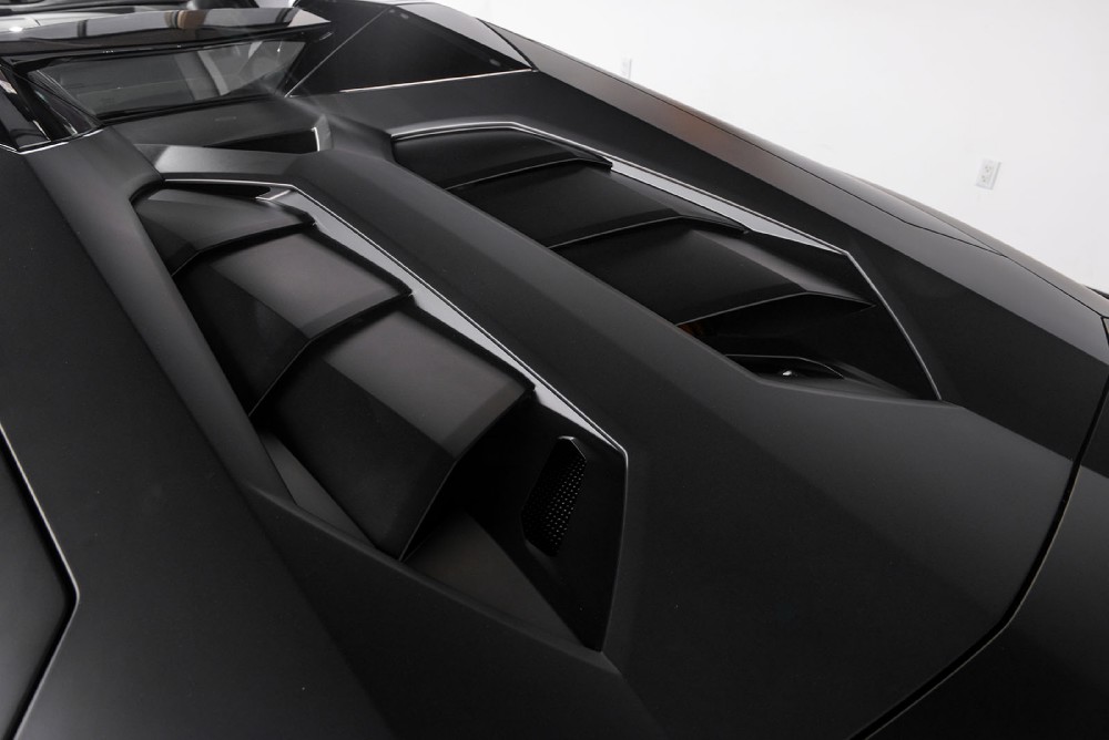 2015 Lamborghini Aventador Image 10