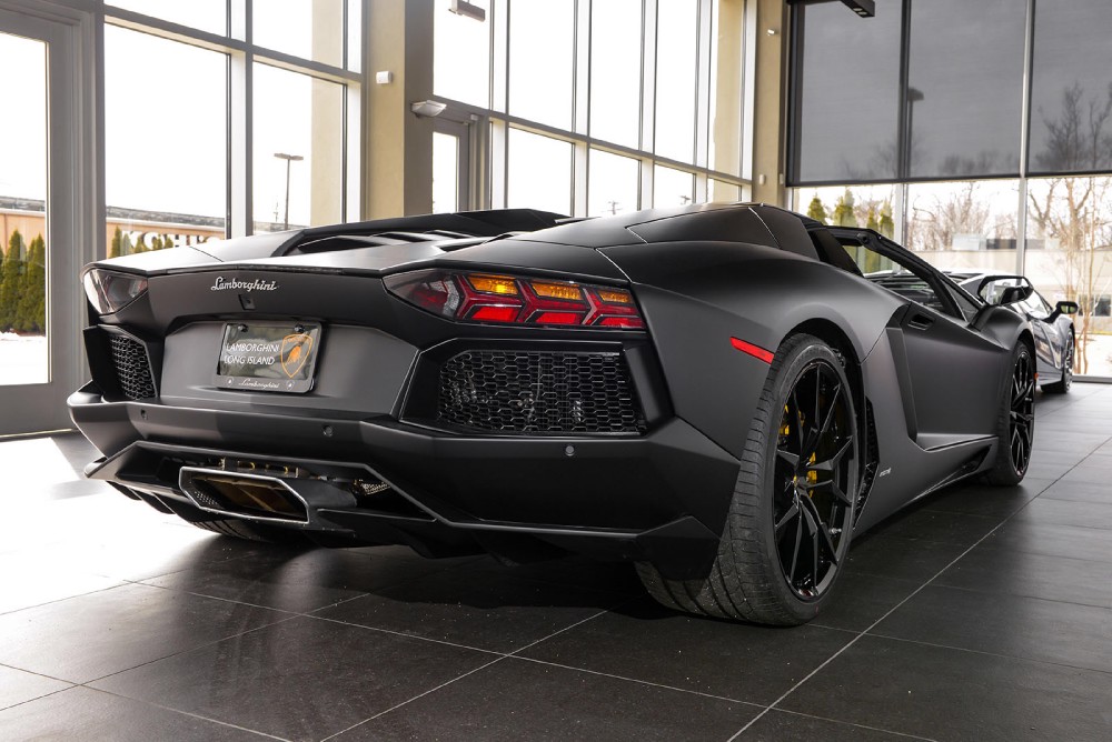 2015 Lamborghini Aventador Image 14