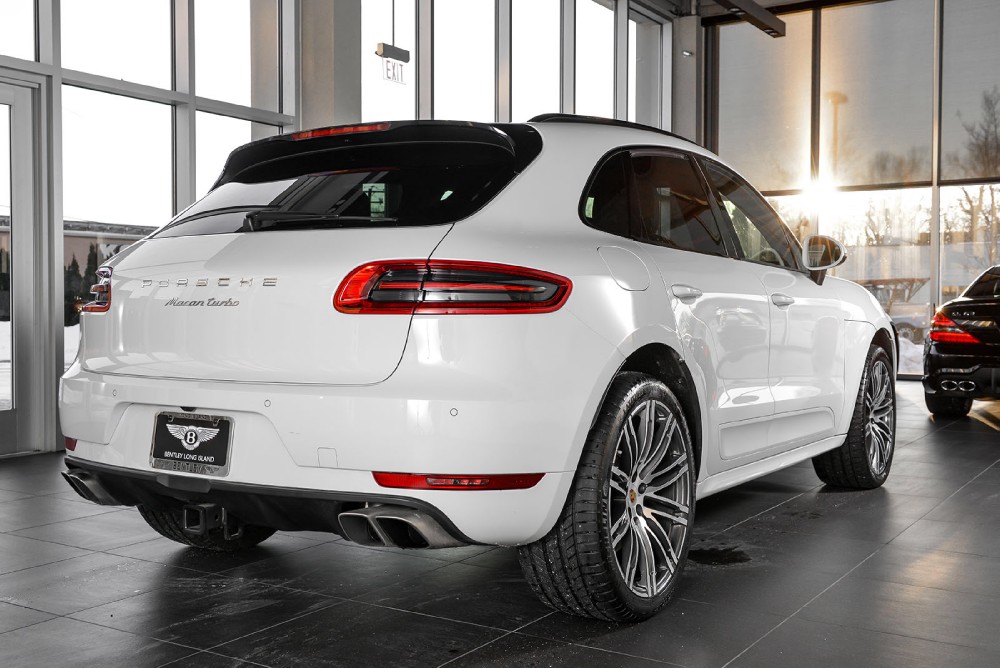 2015 Porsche Macan Image 10