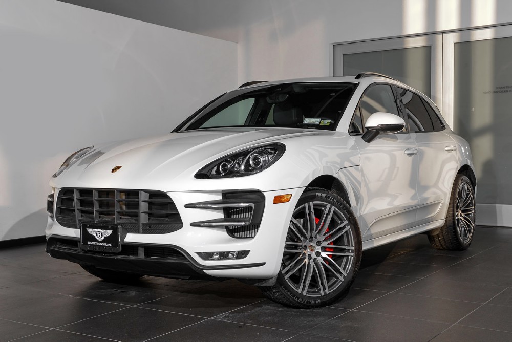 2015 Porsche Macan Image 16
