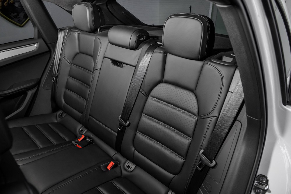 2015 Porsche Macan Image 7