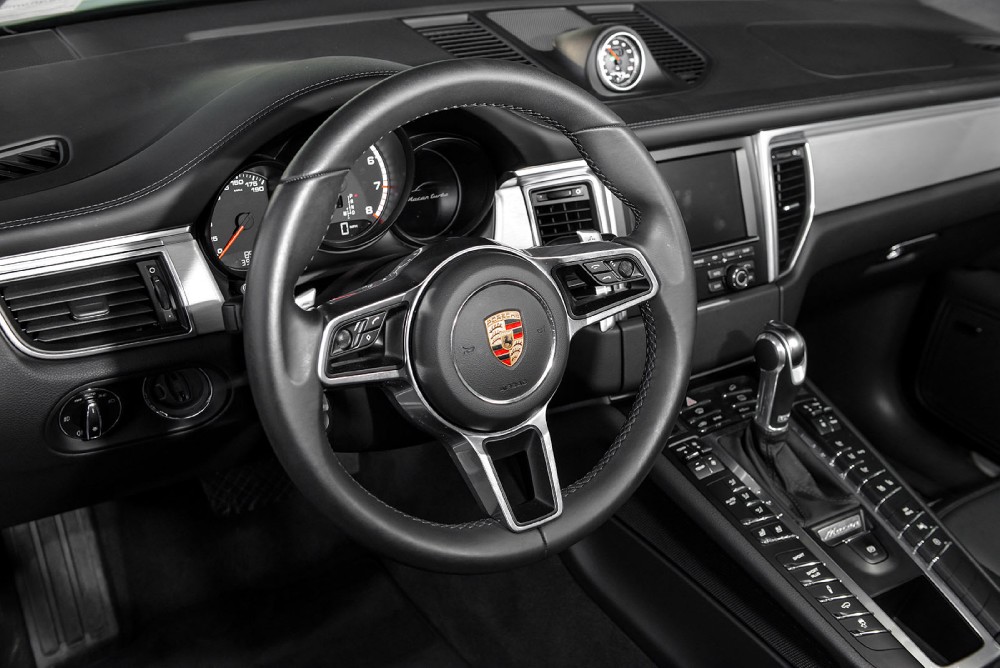 2015 Porsche Macan Image 9