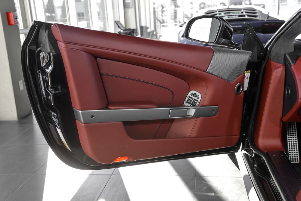 2014 Aston Martin DB9 Image 16