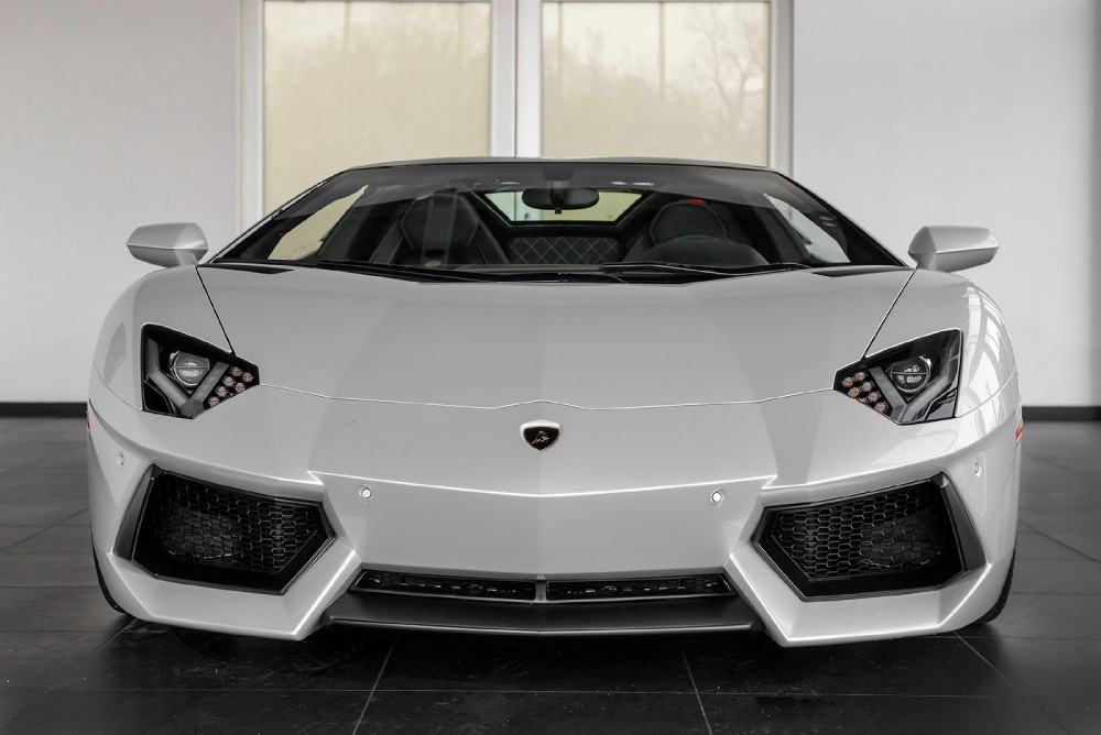 2015 Lamborghini Aventador Image 5