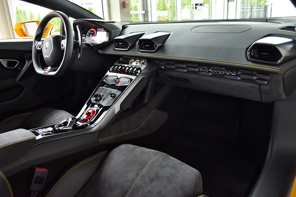 2015 Lamborghini Huracan Image 9