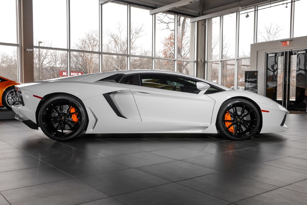 2013 Lamborghini Aventador Image 11
