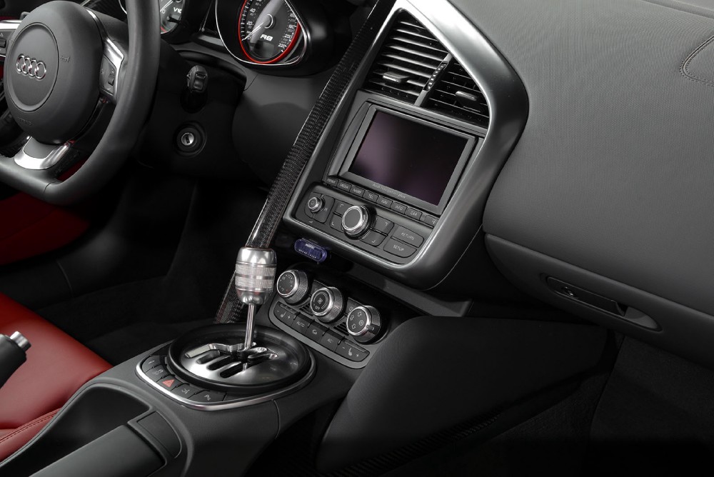 2011 Audi R8 Image 10