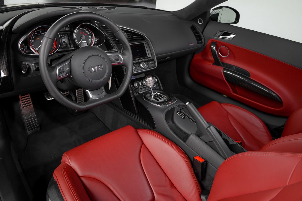 2011 Audi R8 Image 3