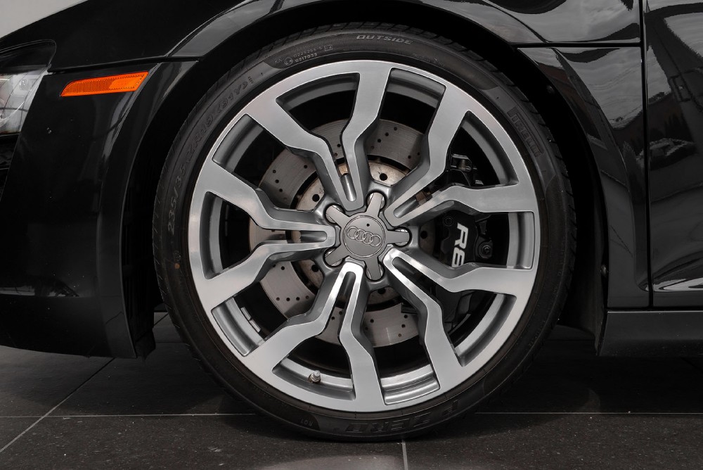 2011 Audi R8 Image 4
