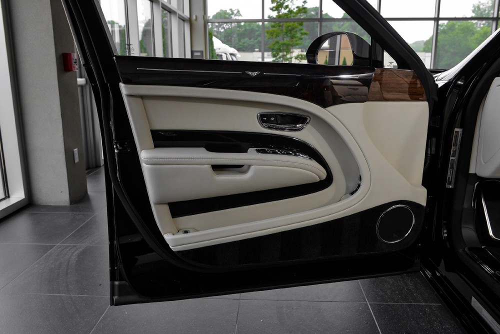 2016 Bentley Mulsanne Image 16