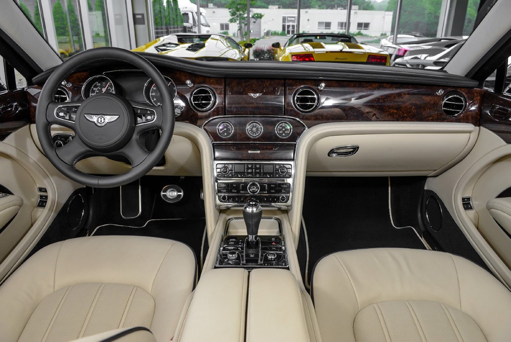 2016 Bentley Mulsanne Image 17