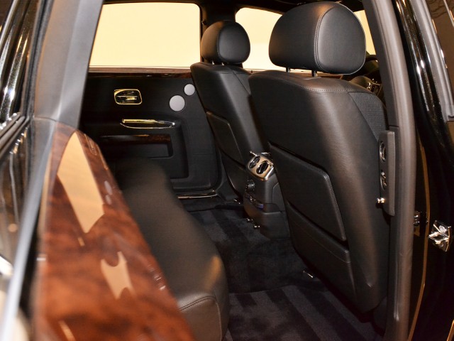 2011 Rolls-Royce Ghost Image 21