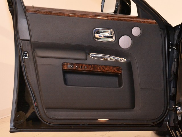 2011 Rolls-Royce Ghost Image 23