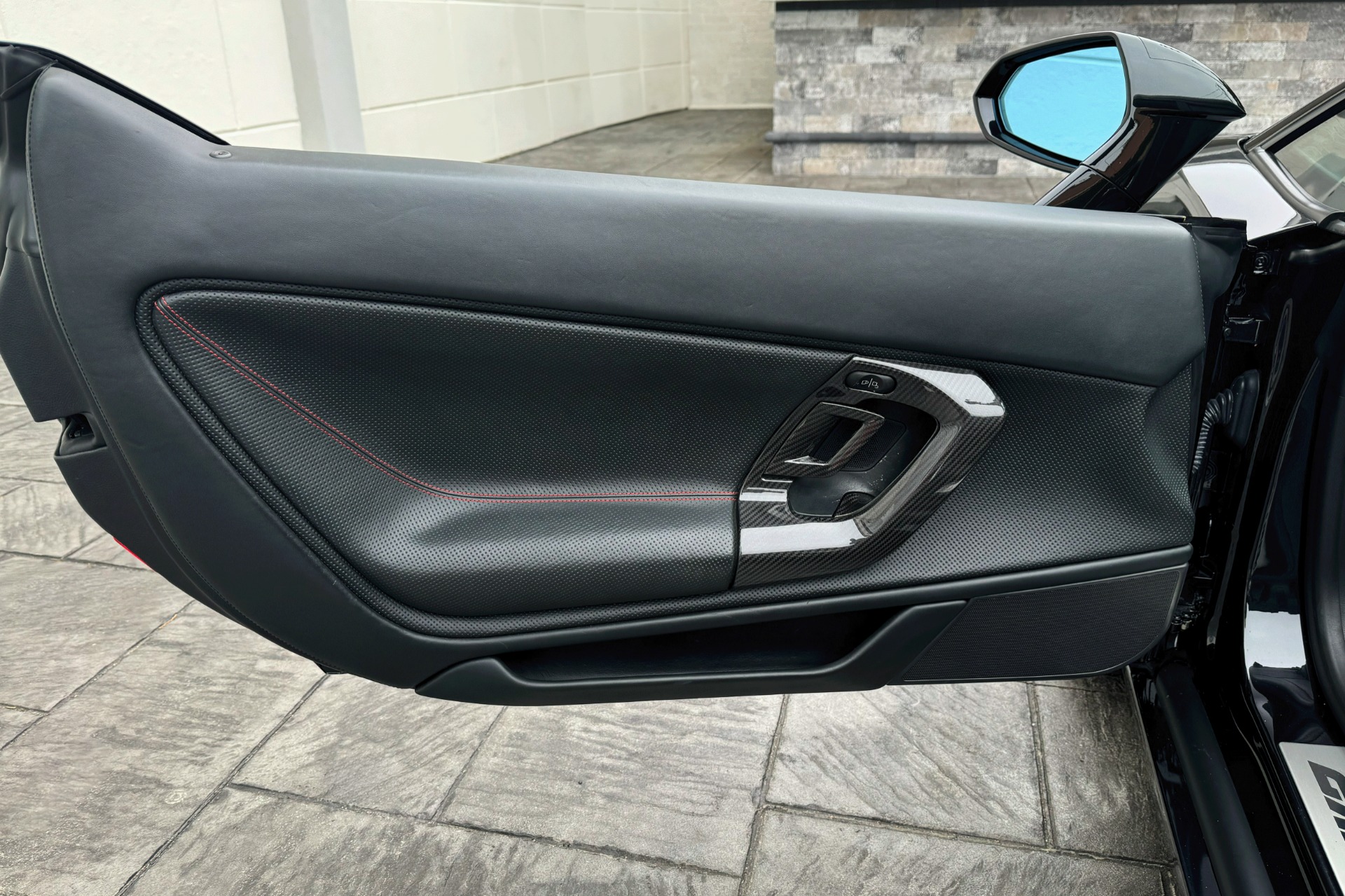 2013 Lamborghini Gallardo Image 11