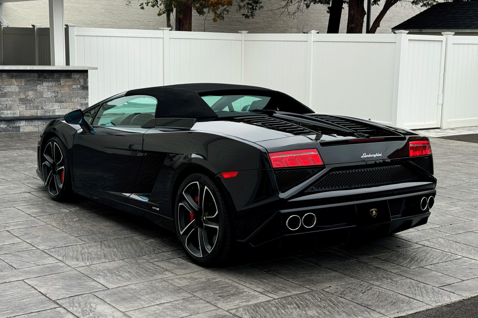 2013 Lamborghini Gallardo Image 2