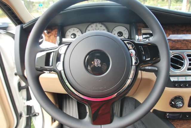 2011 Rolls-Royce Ghost Image 11