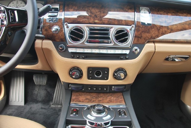 2011 Rolls-Royce Ghost Image 12
