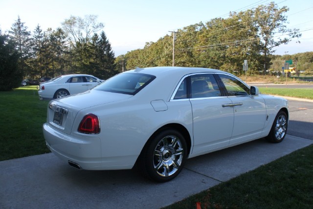 2011 Rolls-Royce Ghost Image 2