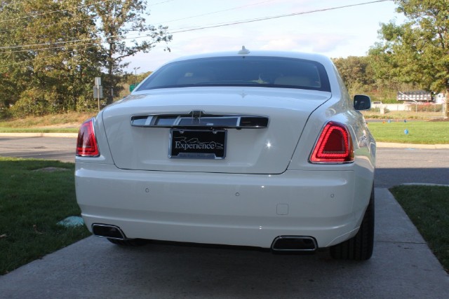 2011 Rolls-Royce Ghost Image 21