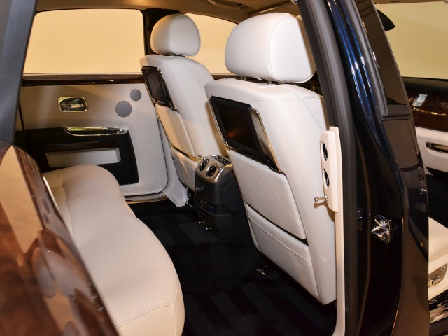 2011 Rolls-Royce Ghost Image 22