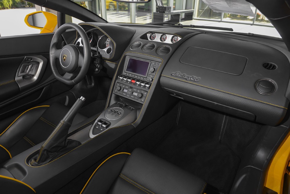 2010 Lamborghini Gallardo Image 23