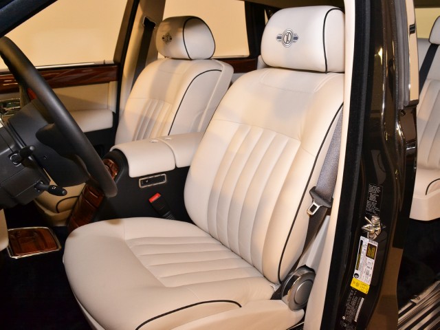 2011 Rolls-Royce Phantom Image 14
