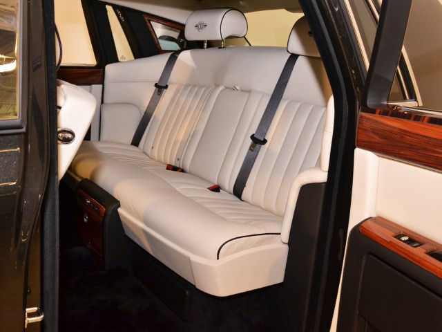 2011 Rolls-Royce Phantom Image 18