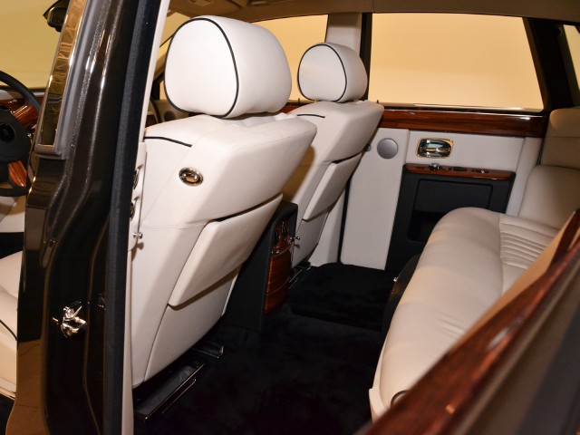 2011 Rolls-Royce Phantom Image 19