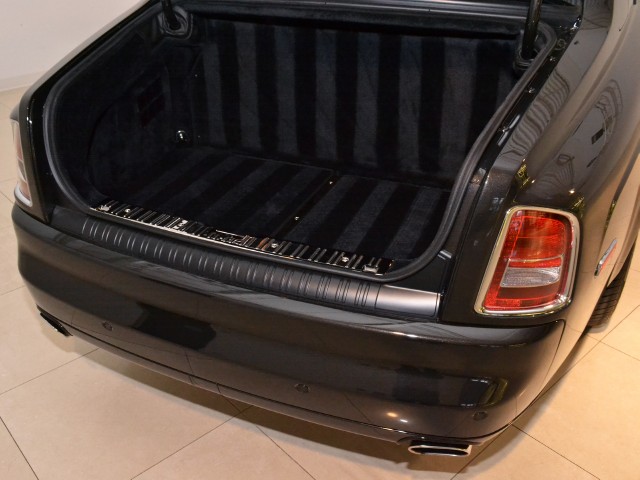 2011 Rolls-Royce Phantom Image 28