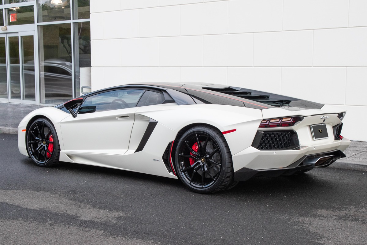 Used-2016-Lamborghini-